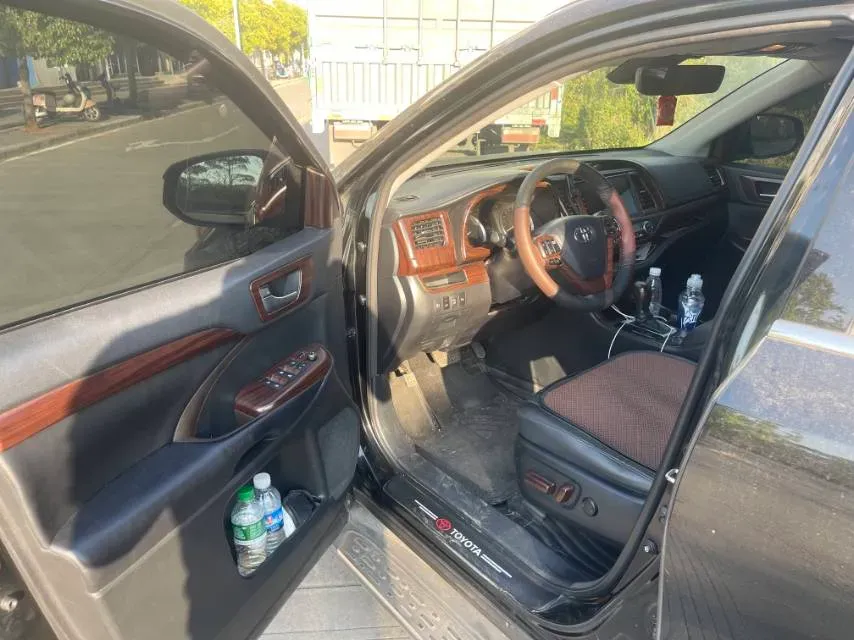 2018 Toyota Highlander 2.0T 220HP L4 6AT,autocango,china used car exporter,china ev exporter,chinese used car exporter,chinese used ev exporter