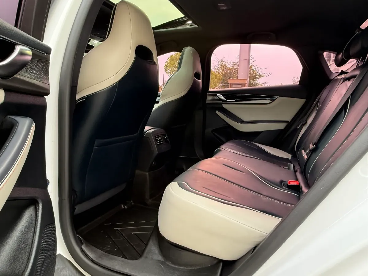 2021 MAXUS G50 1.5T 169HP L4 7DCT,autocango,china used car exporter,china ev exporter,chinese used car exporter,chinese used ev exporter