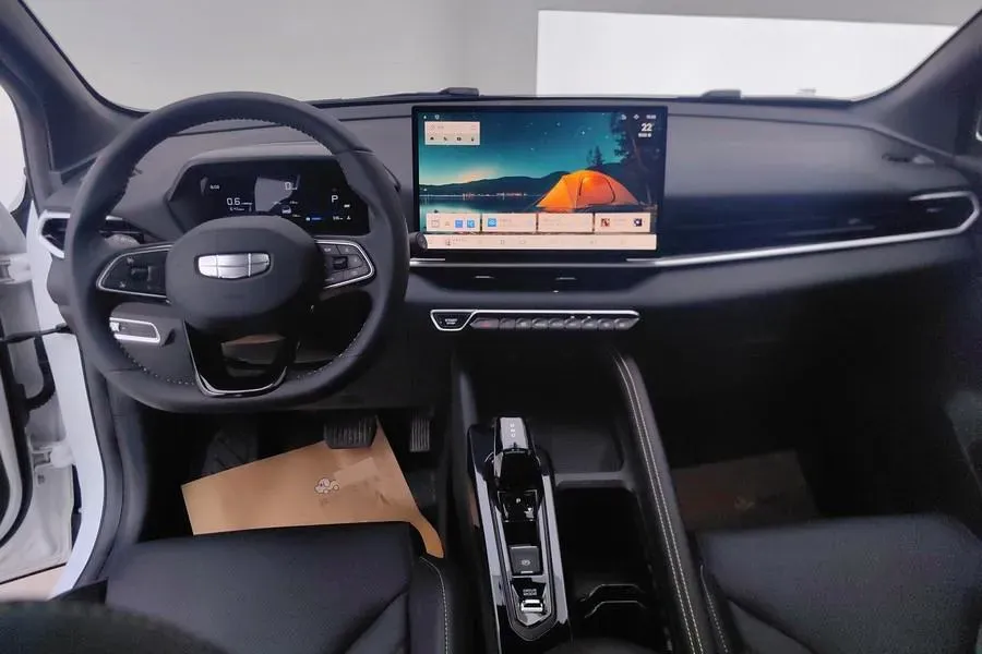 2025 Geely Coolray 1.5T 181HP L4 7DCT,autocango,china used car exporter,china ev exporter,chinese used car exporter,chinese used ev exporter