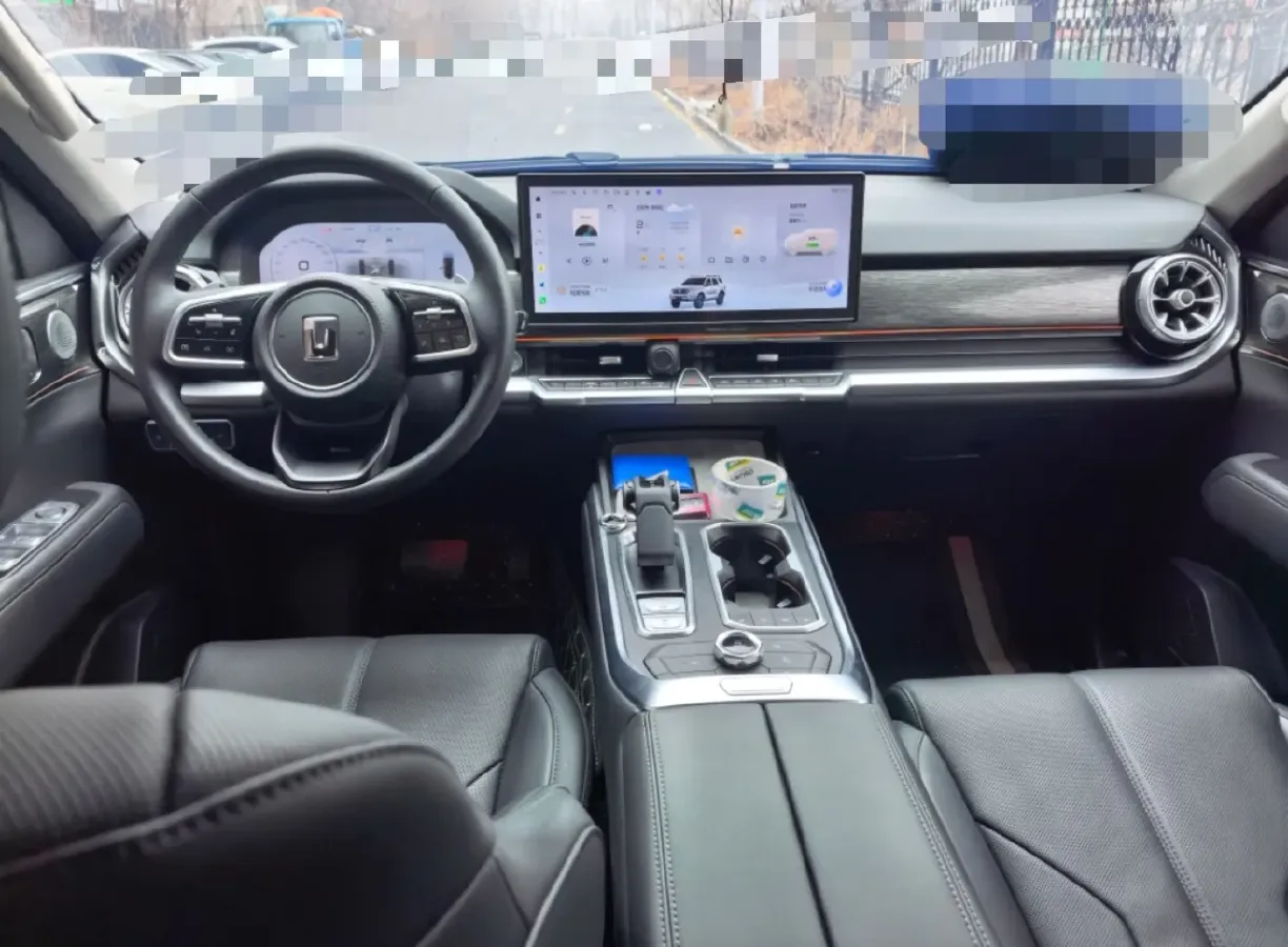 2024 Tank 400 2.0T 252HP L4 9AT PHEV 36.7/37.1KWH,autocango,china used car exporter,china ev exporter,chinese used car exporter,chinese used ev exporter