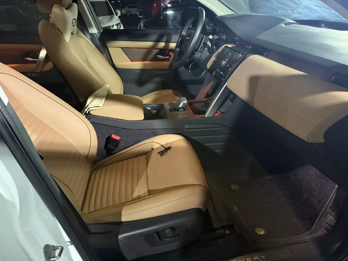 2024 Land Rover Discovery Sport 2.0T 249HP L4 9AT,autocango,china used car exporter,china ev exporter,chinese used car exporter,chinese used ev exporter