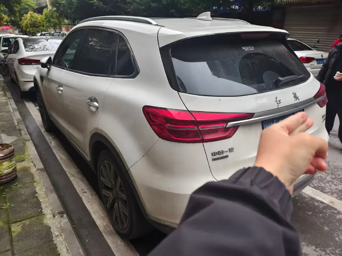 2022 HongQi HS5 2.0T 224HP L4 6AT,autocango,china used car exporter,china ev exporter,chinese used car exporter,chinese used ev exporter