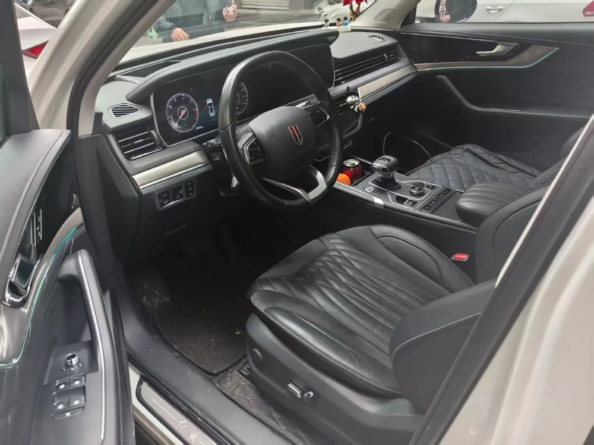 2022 HongQi HS5 2.0T 224HP L4 6AT,autocango,china used car exporter,china ev exporter,chinese used car exporter,chinese used ev exporter