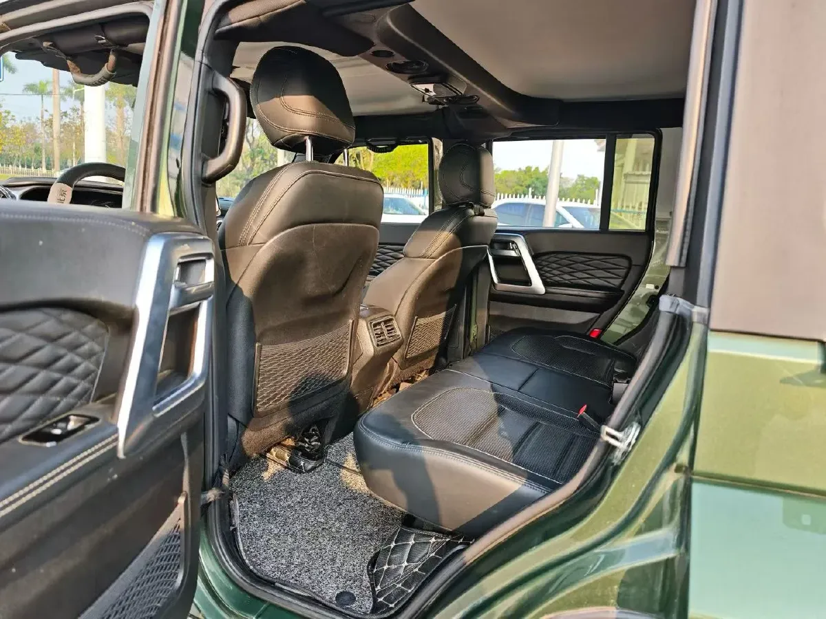 2018 Beijing BJ40 2.3T 250HP L4 6AT,autocango,china used car exporter,china ev exporter,chinese used car exporter,chinese used ev exporter