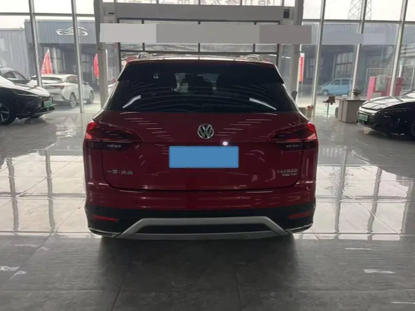 2019 Jeep Cherokee 2.0T 234HP L4 9AT,autocango,china used car exporter,china ev exporter,chinese used car exporter,chinese used ev exporter