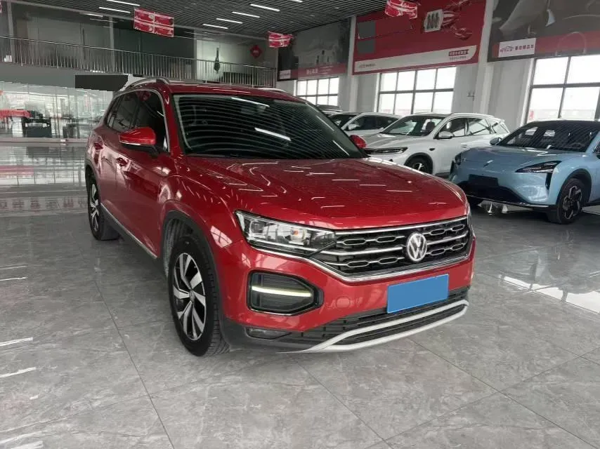 2019 Jeep Cherokee 2.0T 234HP L4 9AT,autocango,china used car exporter,china ev exporter,chinese used car exporter,chinese used ev exporter