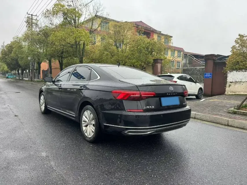 2021 Volkswagen Passat 2.0T 186HP L4 7DCT,autocango,china used car exporter,china ev exporter,chinese used car exporter,chinese used ev exporter