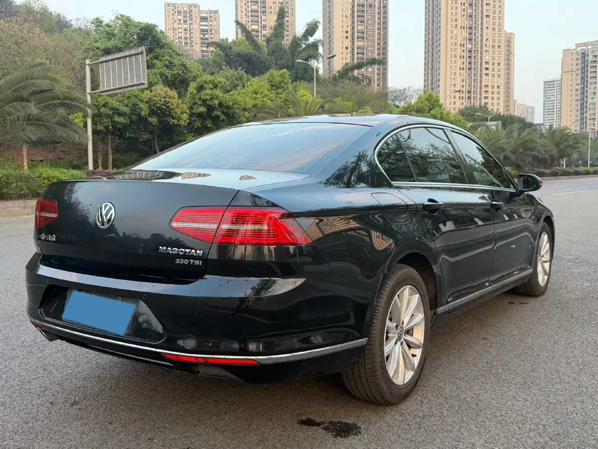 2018 Volkswagen Magotan 1.8T 180HP L4 7DCT,autocango,china used car exporter,china ev exporter,chinese used car exporter,chinese used ev exporter