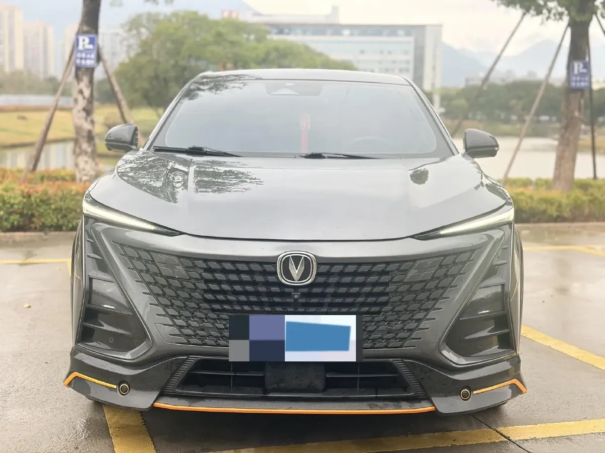 2022 ChangAn UNI-T 1.5T 188HP L4 7DCT,autocango,china used car exporter,china ev exporter,chinese used car exporter,chinese used ev exporter