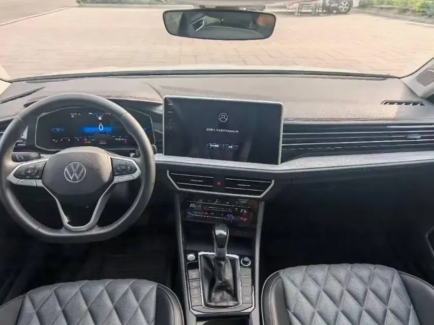 2023 Volkswagen Sagitar 1.5T 160HP L4 7DCT,autocango,china used car exporter,china ev exporter,chinese used car exporter,chinese used ev exporter