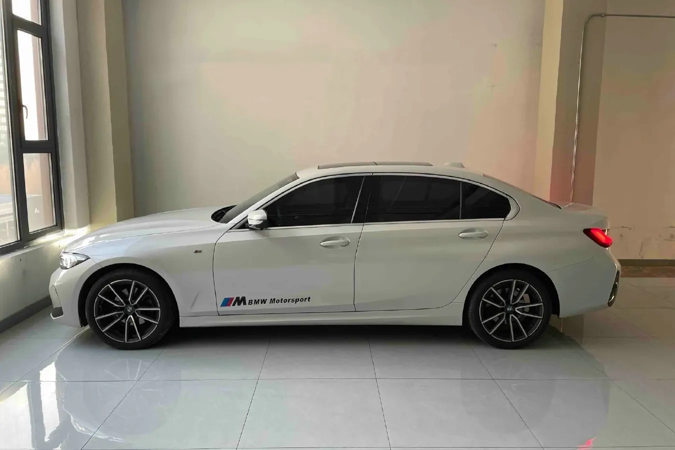 2023 BMW 3 Series 2.0T 156HP L4 8AT,autocango,china used car exporter,china ev exporter,chinese used car exporter,chinese used ev exporter