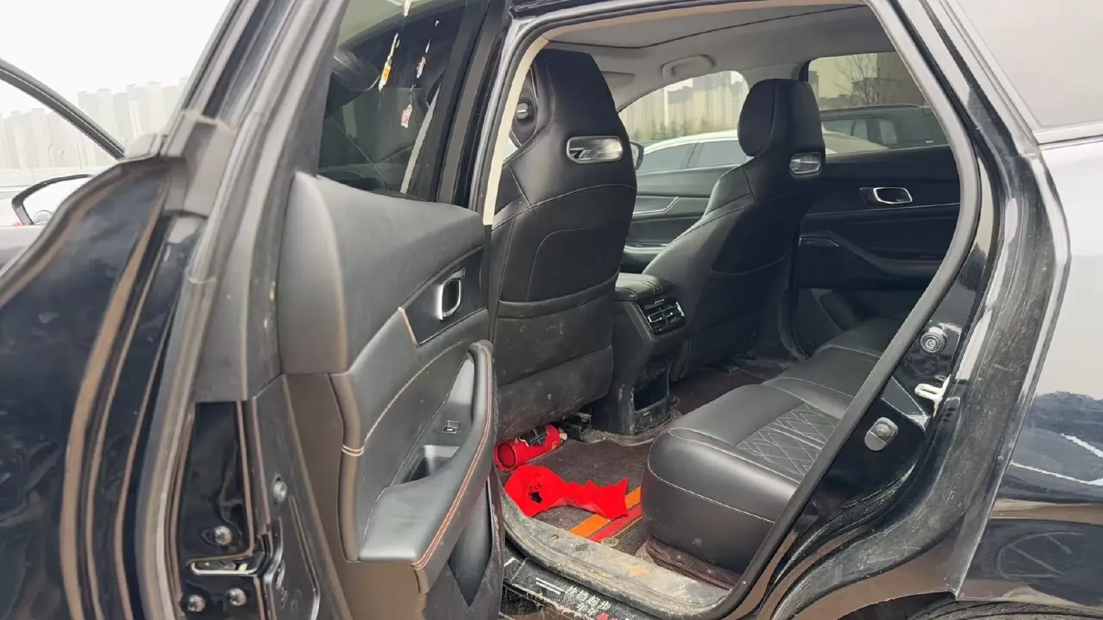 2021 ChangAn UNI-K 2.0T 233HP L4 8AT,autocango,china used car exporter,china ev exporter,chinese used car exporter,chinese used ev exporter