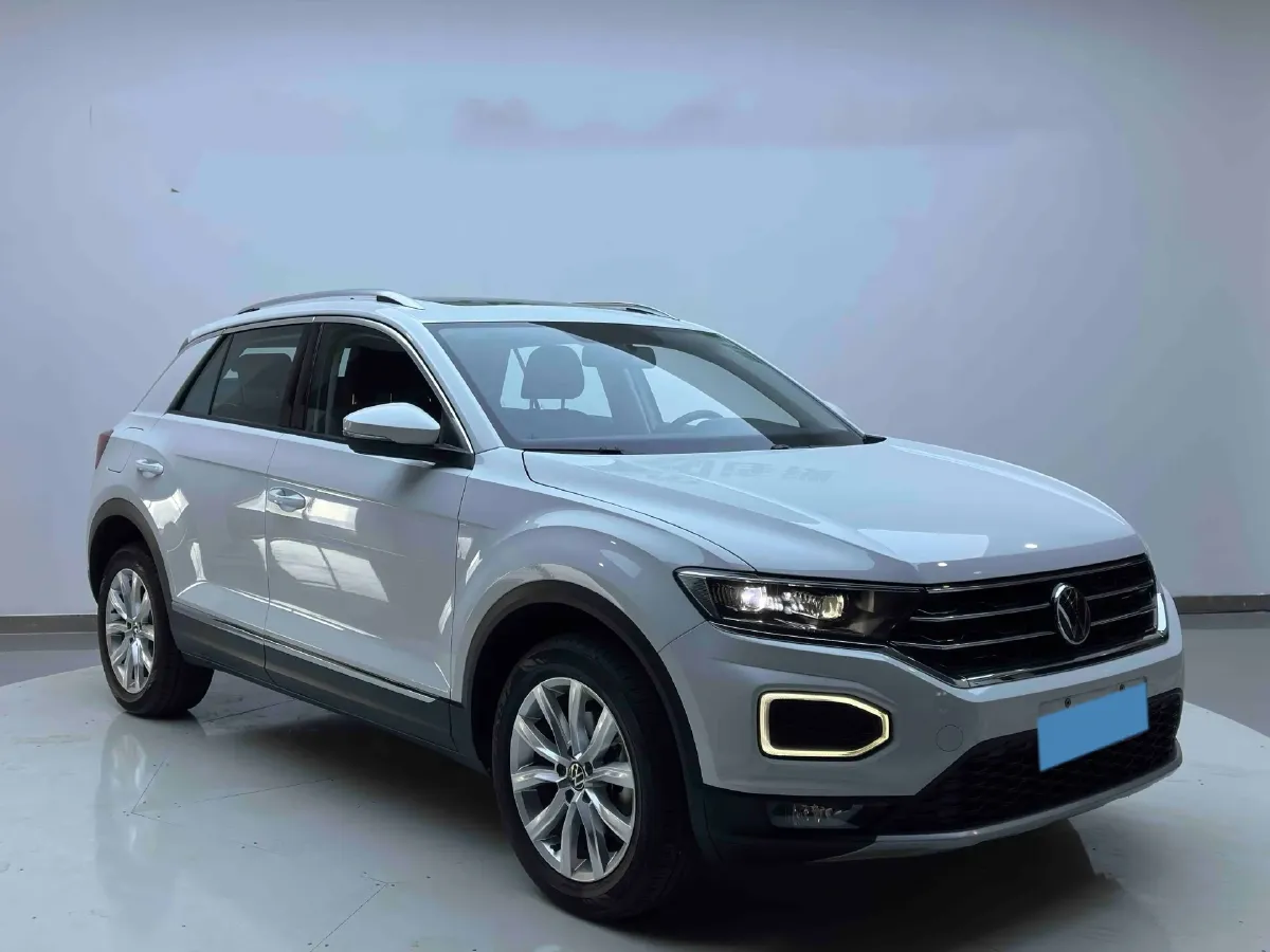 2022 Volkswagen T-Roc 1.4T 150HP L4 7DCT,autocango,china used car exporter,china ev exporter,chinese used car exporter,chinese used ev exporter