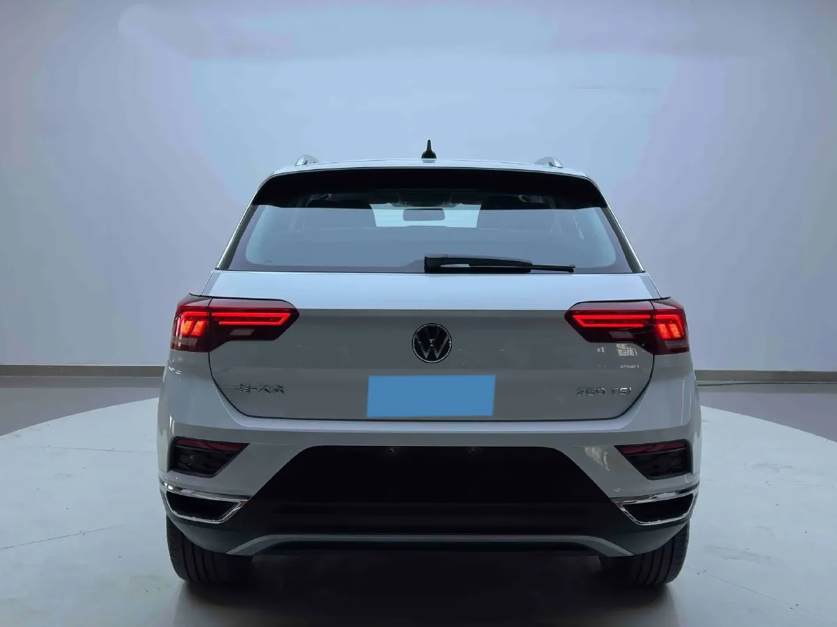 2022 Volkswagen T-Roc 1.4T 150HP L4 7DCT,autocango,china used car exporter,china ev exporter,chinese used car exporter,chinese used ev exporter