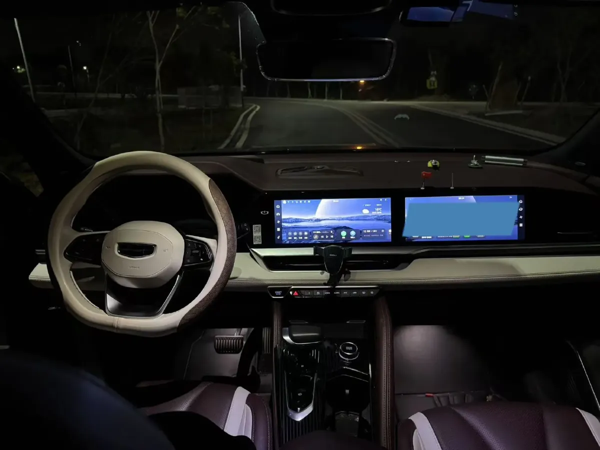 2021 Geely Monjaro 2.0T 218HP L4 7DCT,autocango,china used car exporter,china ev exporter,chinese used car exporter,chinese used ev exporter