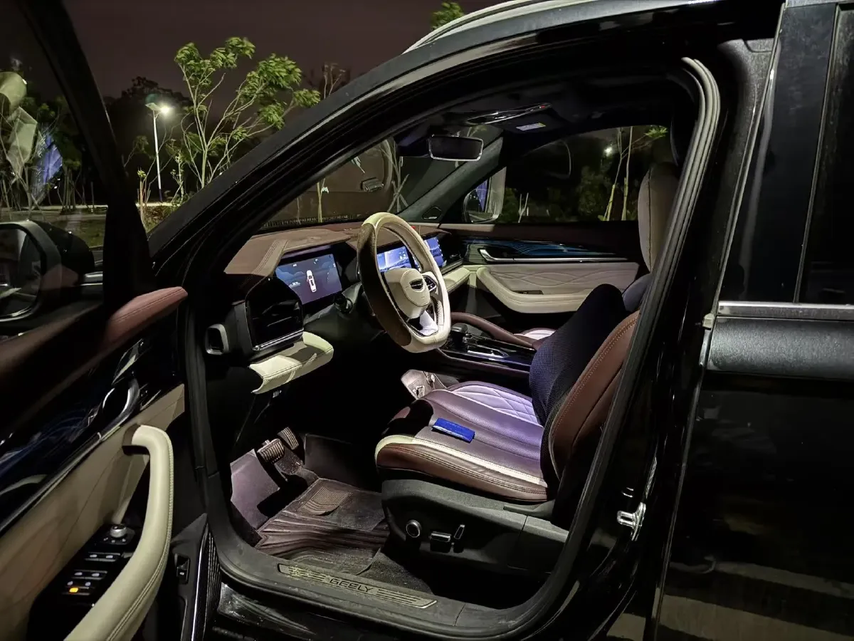 2021 Geely Monjaro 2.0T 218HP L4 7DCT,autocango,china used car exporter,china ev exporter,chinese used car exporter,chinese used ev exporter