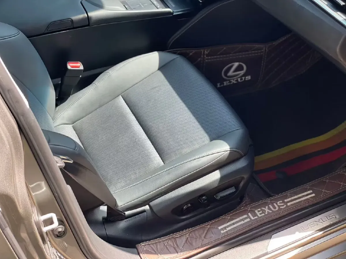 2022 Lexus ES 2.0L 173HP L4 CVT,autocango,china used car exporter,china ev exporter,chinese used car exporter,chinese used ev exporter