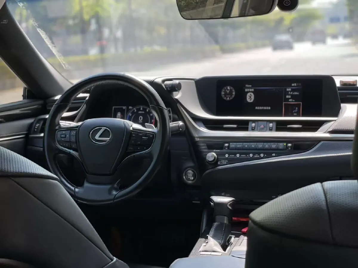 2022 Lexus ES 2.0L 173HP L4 CVT,autocango,china used car exporter,china ev exporter,chinese used car exporter,chinese used ev exporter