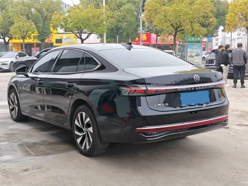 2025 Volkswagen Passat 2.0T 220HP L4 7DCT,autocango,china used car exporter,china ev exporter,chinese used car exporter,chinese used ev exporter