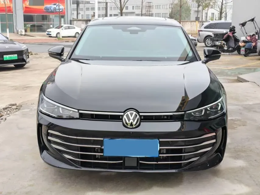 2025 Volkswagen Passat 2.0T 220HP L4 7DCT,autocango,china used car exporter,china ev exporter,chinese used car exporter,chinese used ev exporter