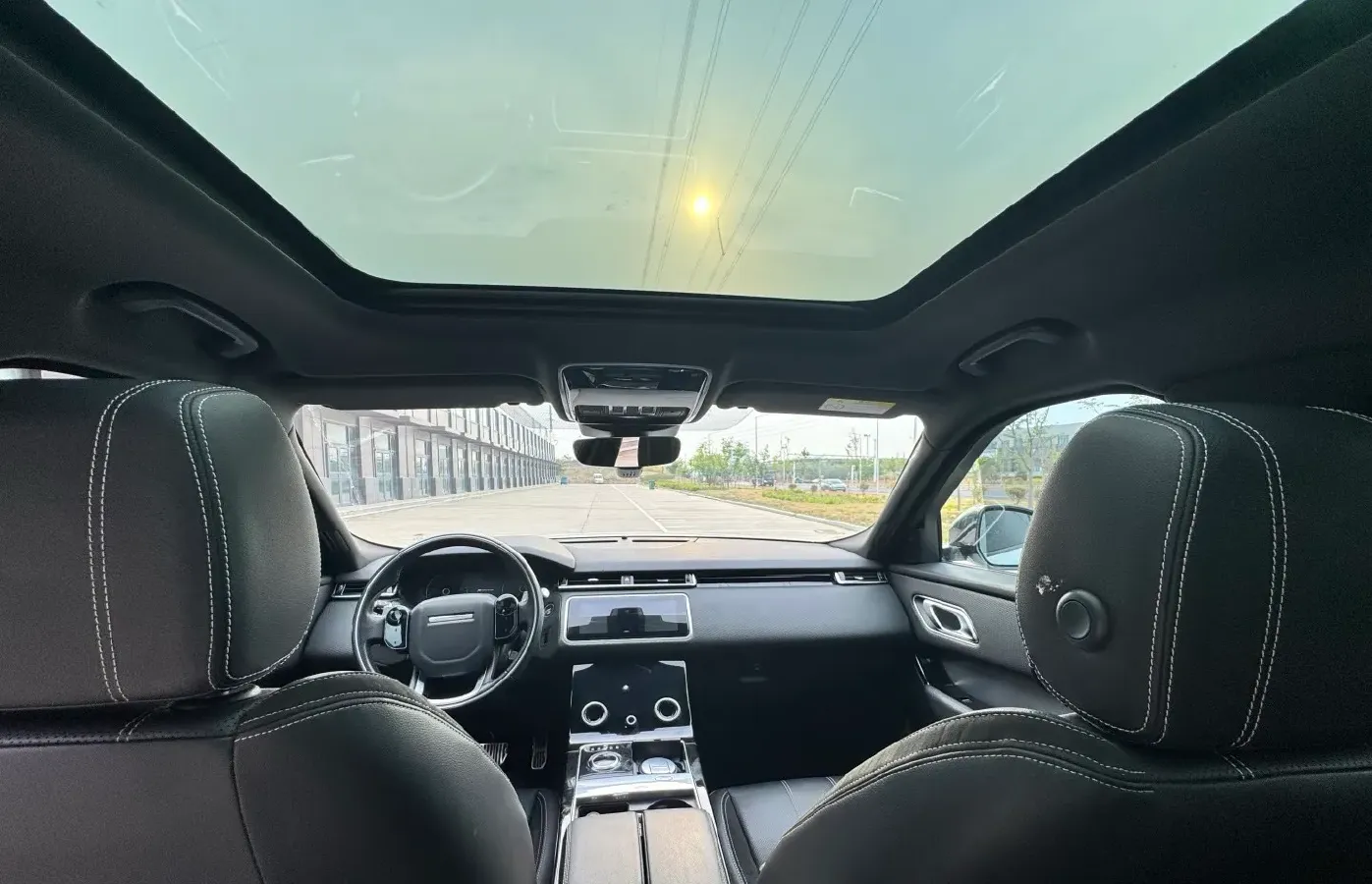 2018 Land Rover Discovery 2.0T 300HP L4 8AT,autocango,china used car exporter,china ev exporter,chinese used car exporter,chinese used ev exporter