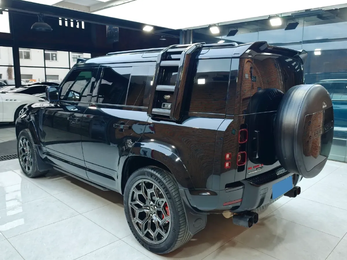 2021 Land Rover Defender 3.0T 400HP L6 8AT,autocango,china used car exporter,china ev exporter,chinese used car exporter,chinese used ev exporter