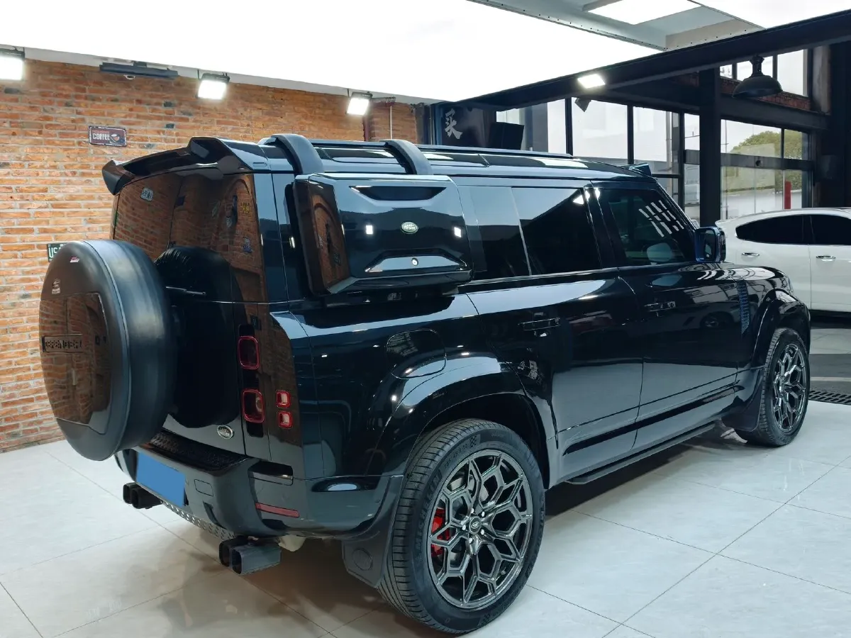 2021 Land Rover Defender 3.0T 400HP L6 8AT,autocango,china used car exporter,china ev exporter,chinese used car exporter,chinese used ev exporter