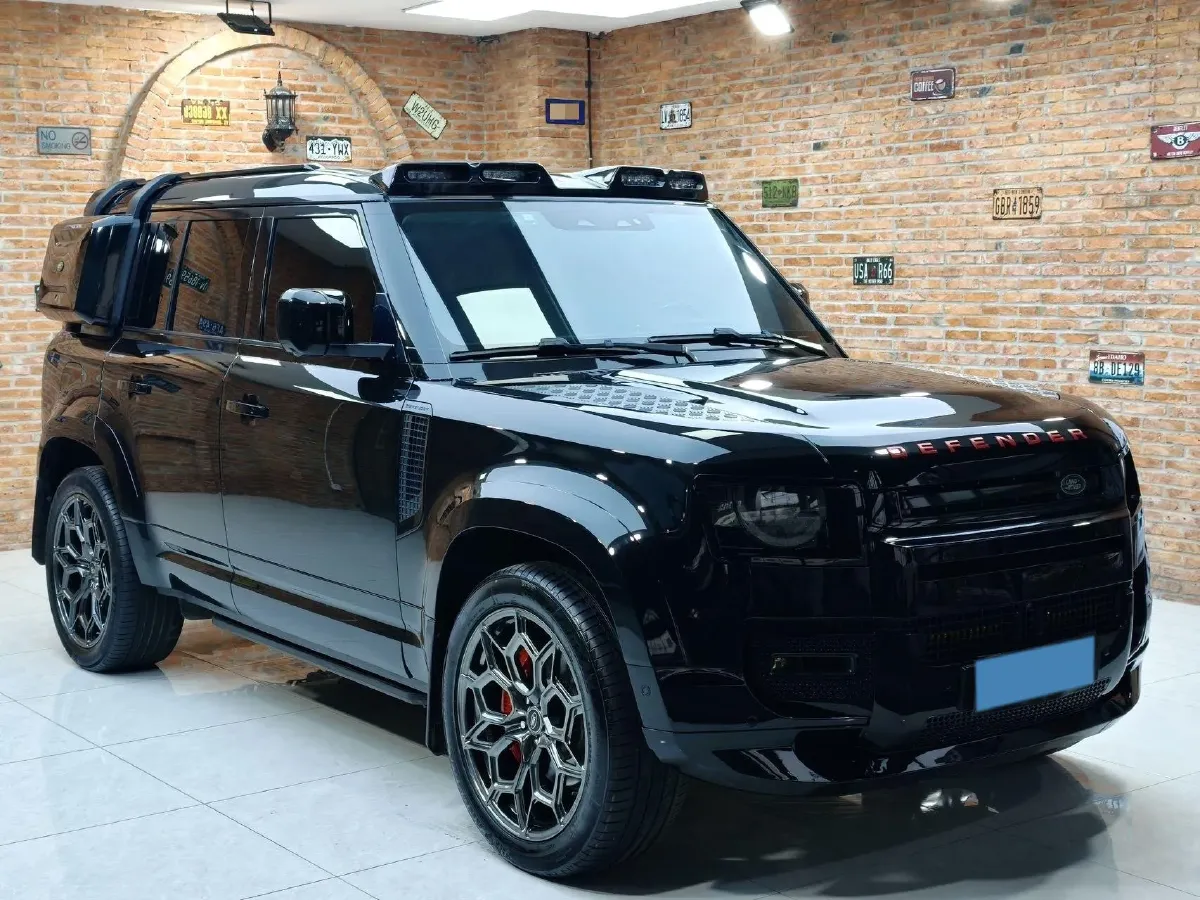 2021 Land Rover Defender 3.0T 400HP L6 8AT,autocango,china used car exporter,china ev exporter,chinese used car exporter,chinese used ev exporter
