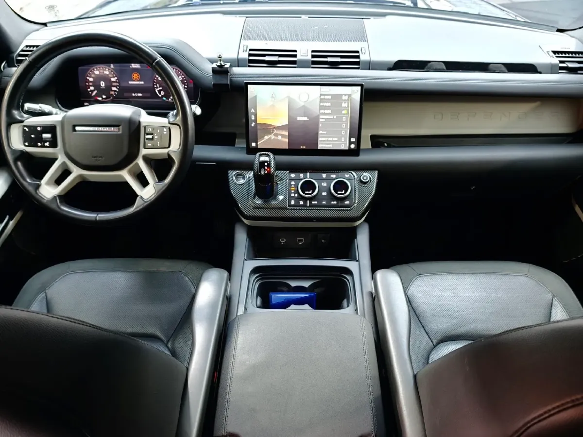 2021 Land Rover Defender 3.0T 400HP L6 8AT,autocango,china used car exporter,china ev exporter,chinese used car exporter,chinese used ev exporter