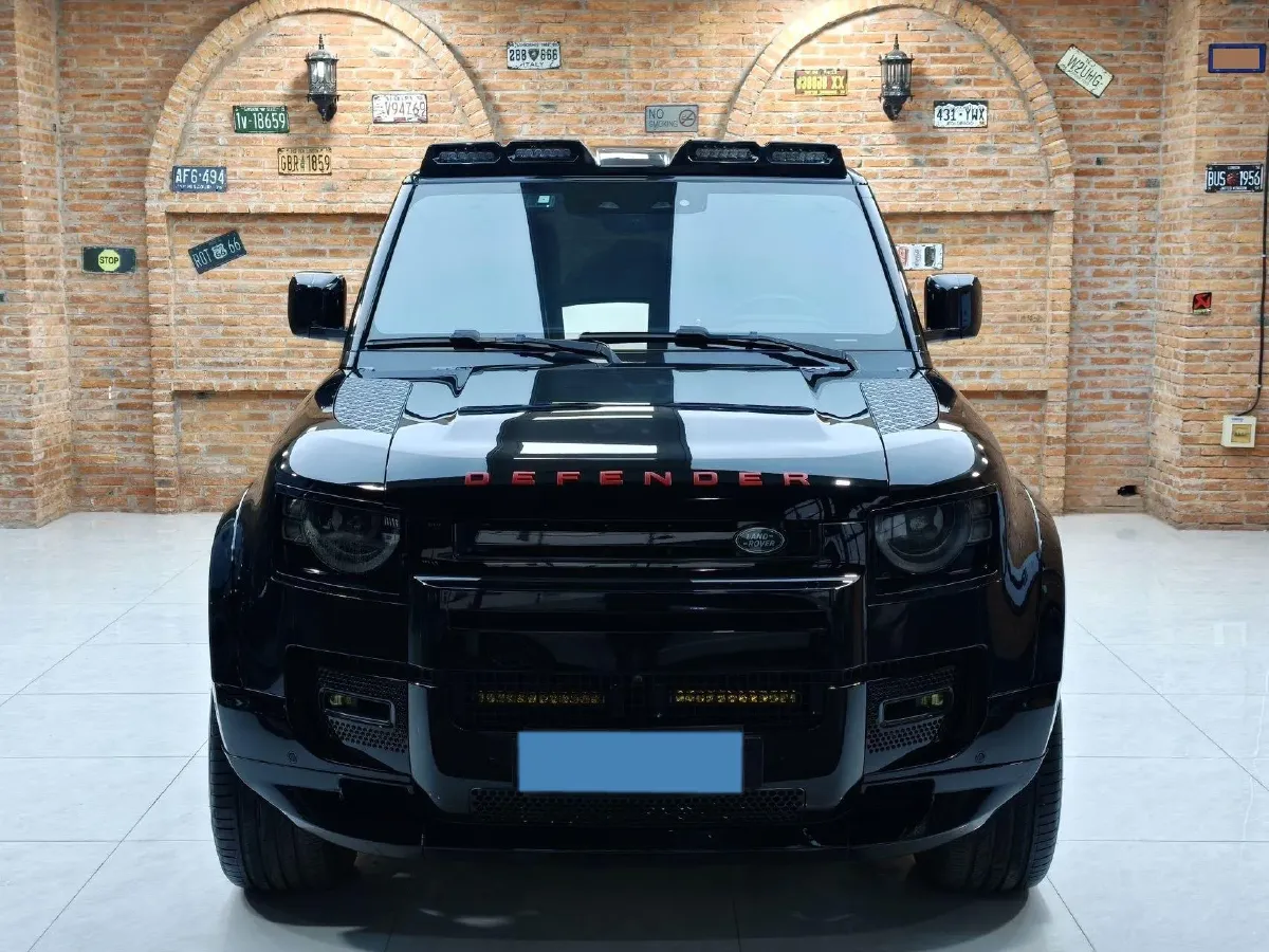 2021 Land Rover Defender 3.0T 400HP L6 8AT,autocango,china used car exporter,china ev exporter,chinese used car exporter,chinese used ev exporter
