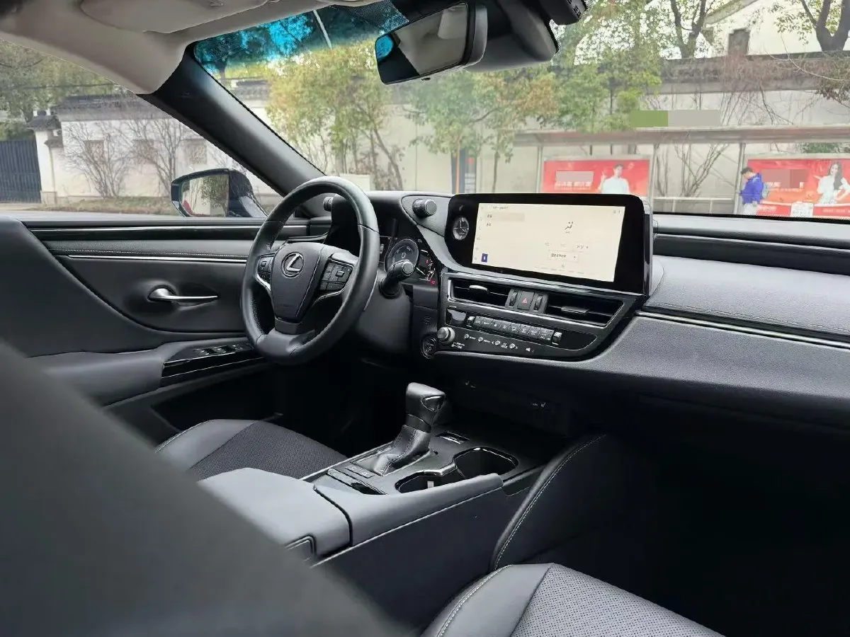 2022 Lexus ES 2.5L 178HP L4 E-CVT Hybrid,autocango,china used car exporter,china ev exporter,chinese used car exporter,chinese used ev exporter