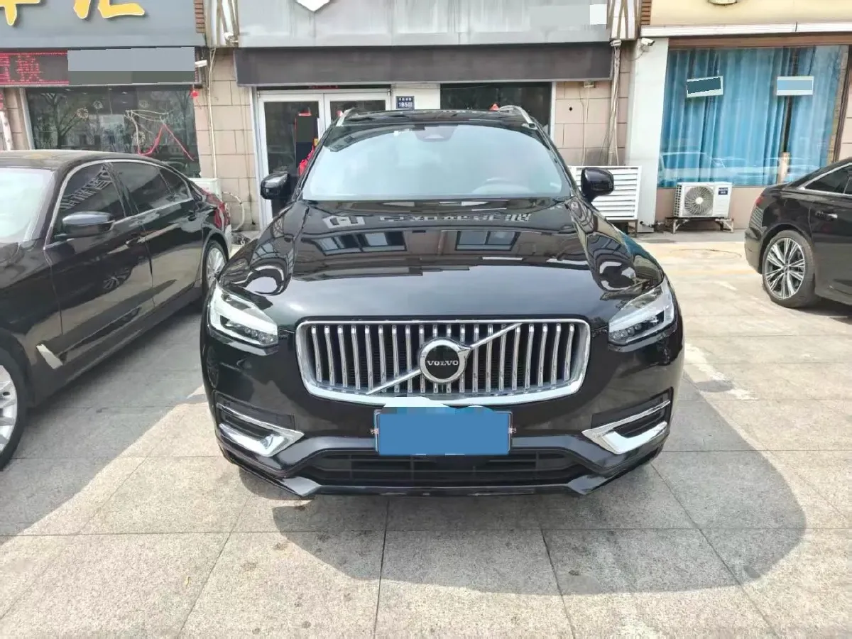 2024 Volvo XC90 2.0T 299HP L4 8AT,autocango,china used car exporter,china ev exporter,chinese used car exporter,chinese used ev exporter