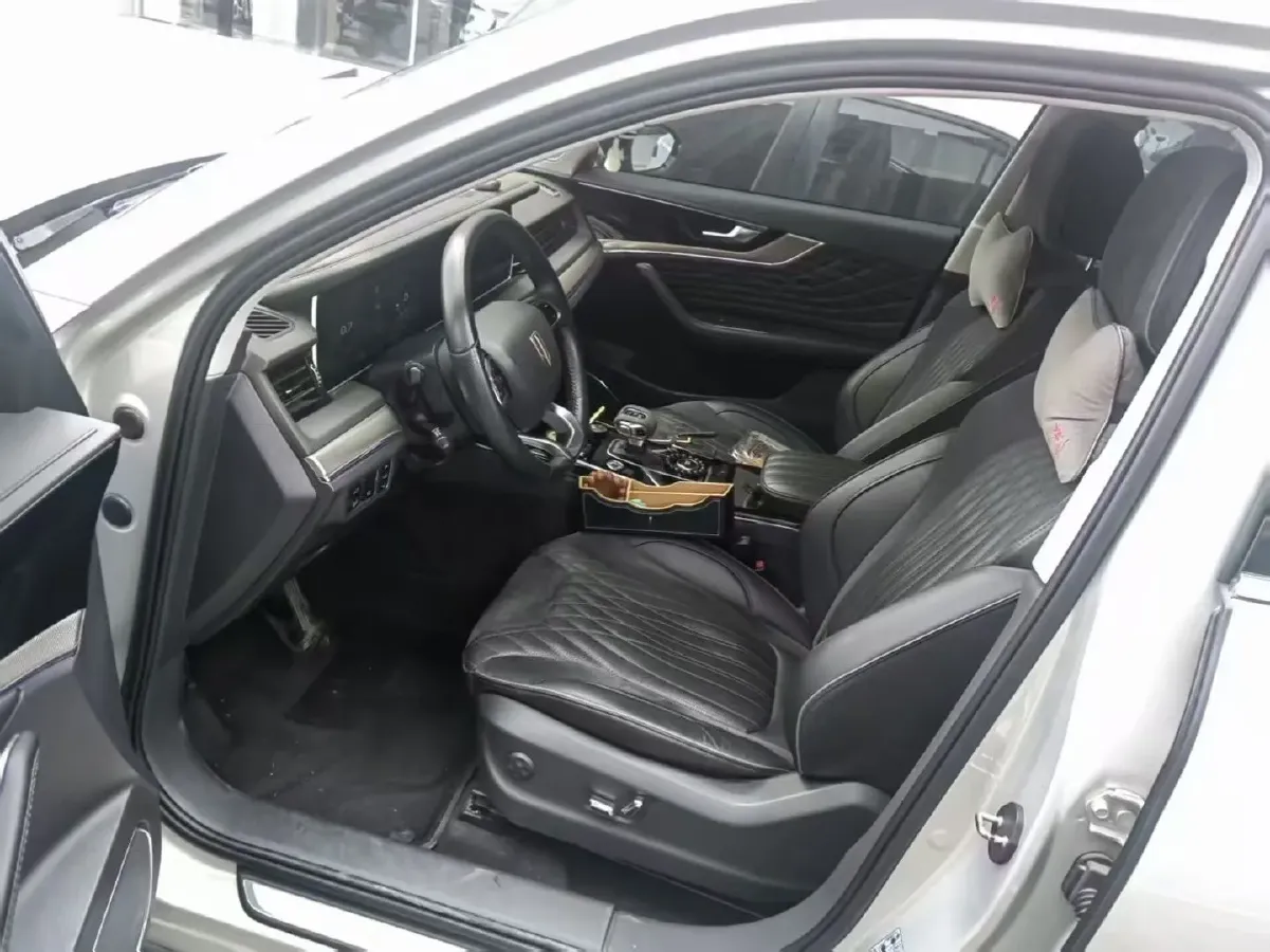 2022 HongQi HS5 2.0T 224HP L4 6AT,autocango,china used car exporter,china ev exporter,chinese used car exporter,chinese used ev exporter