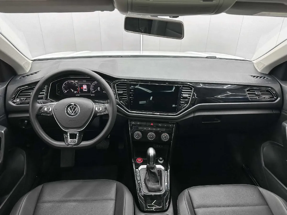 2022 Volkswagen T-Roc 1.4T 150HP L4 7DCT,autocango,china used car exporter,china ev exporter,chinese used car exporter,chinese used ev exporter