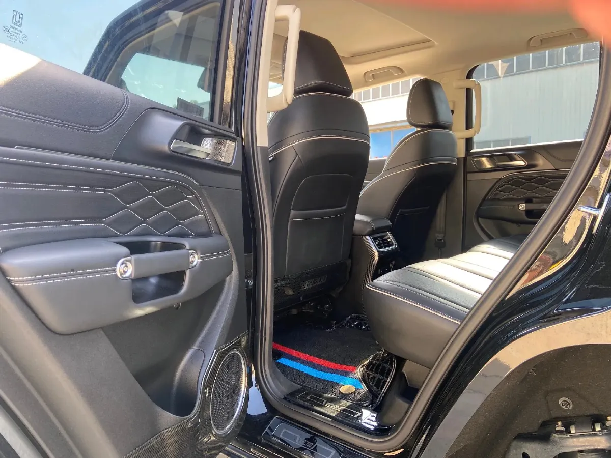 2023 Tank 300 2.0T 227HP L4 8AT,autocango,china used car exporter,china ev exporter,chinese used car exporter,chinese used ev exporter