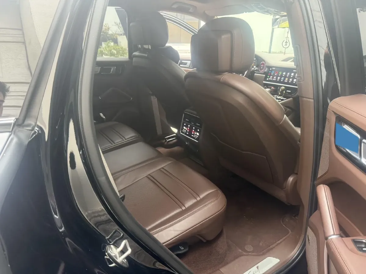 2022 Porsche Cayenne 3.0T 340HP V6 8AT,autocango,china used car exporter,china ev exporter,chinese used car exporter,chinese used ev exporter