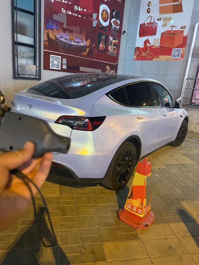 2022 Tesla Model Y BEV 60KWH,autocango,china used car exporter,china ev exporter,chinese used car exporter,chinese used ev exporter
