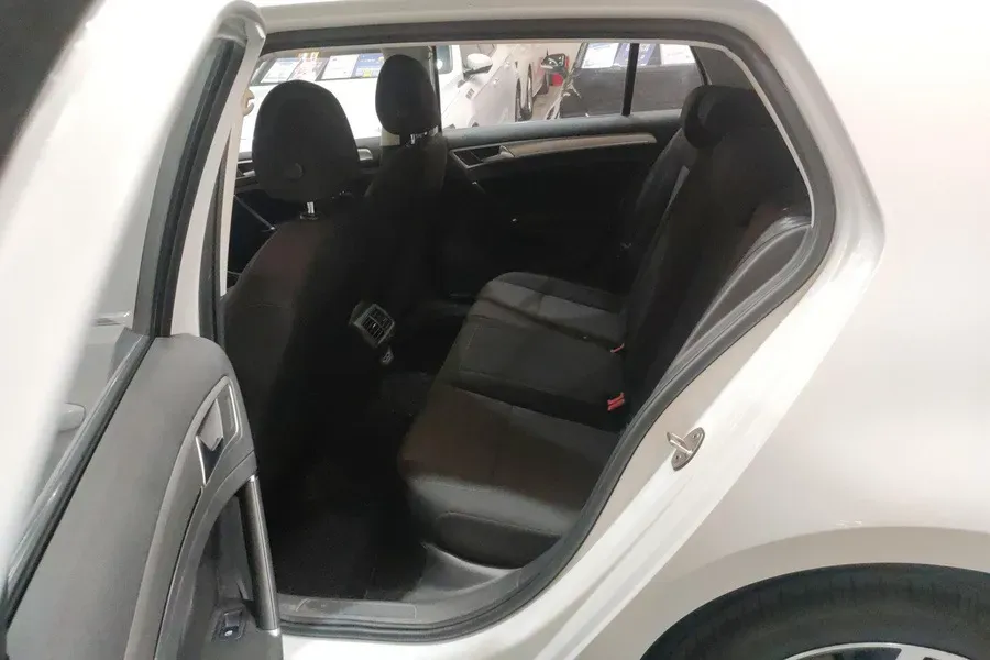 2020 Volkswagen Golf 1.2T 116HP L4 7DCT,autocango,china used car exporter,china ev exporter,chinese used car exporter,chinese used ev exporter