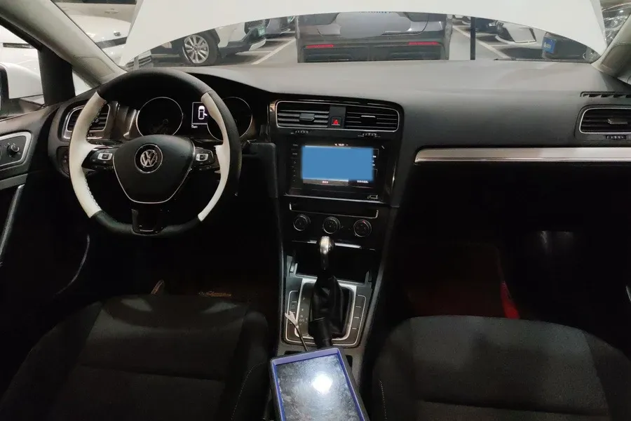 2020 Volkswagen Golf 1.2T 116HP L4 7DCT,autocango,china used car exporter,china ev exporter,chinese used car exporter,chinese used ev exporter