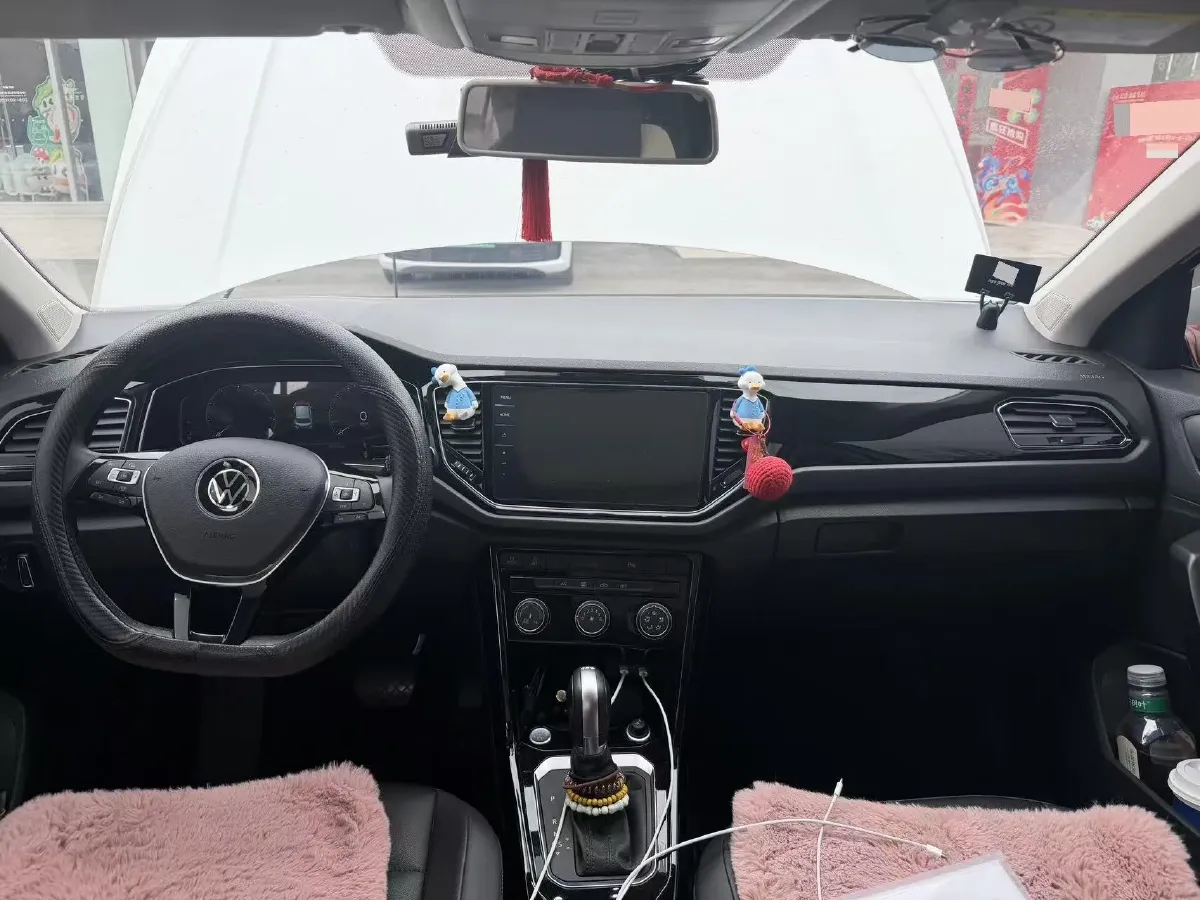 2021 Volkswagen T-Roc 1.4T 150HP L4 7DCT,autocango,china used car exporter,china ev exporter,chinese used car exporter,chinese used ev exporter