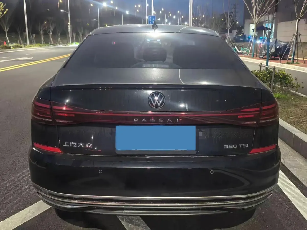 2022 Volkswagen Passat 2.0T 220HP L4 7DCT,autocango,china used car exporter,china ev exporter,chinese used car exporter,chinese used ev exporter