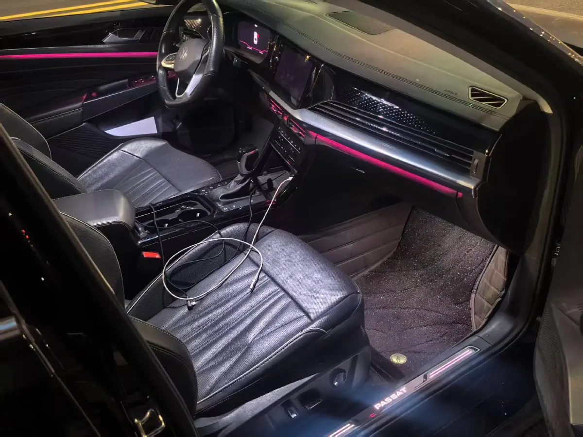2022 Volkswagen Passat 2.0T 220HP L4 7DCT,autocango,china used car exporter,china ev exporter,chinese used car exporter,chinese used ev exporter