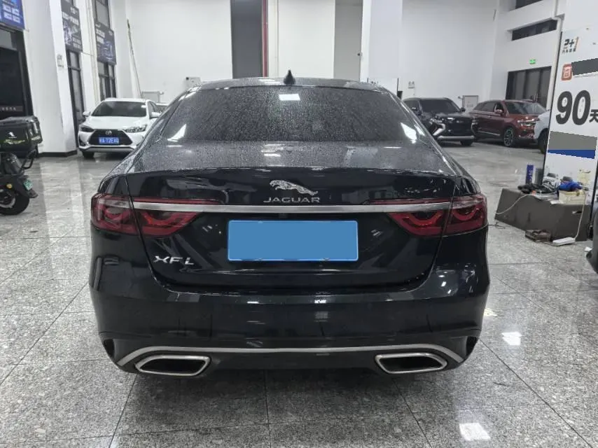 2021 Jaguar XFL 2.0T 250HP L4 8AT,autocango,china used car exporter,china ev exporter,chinese used car exporter,chinese used ev exporter