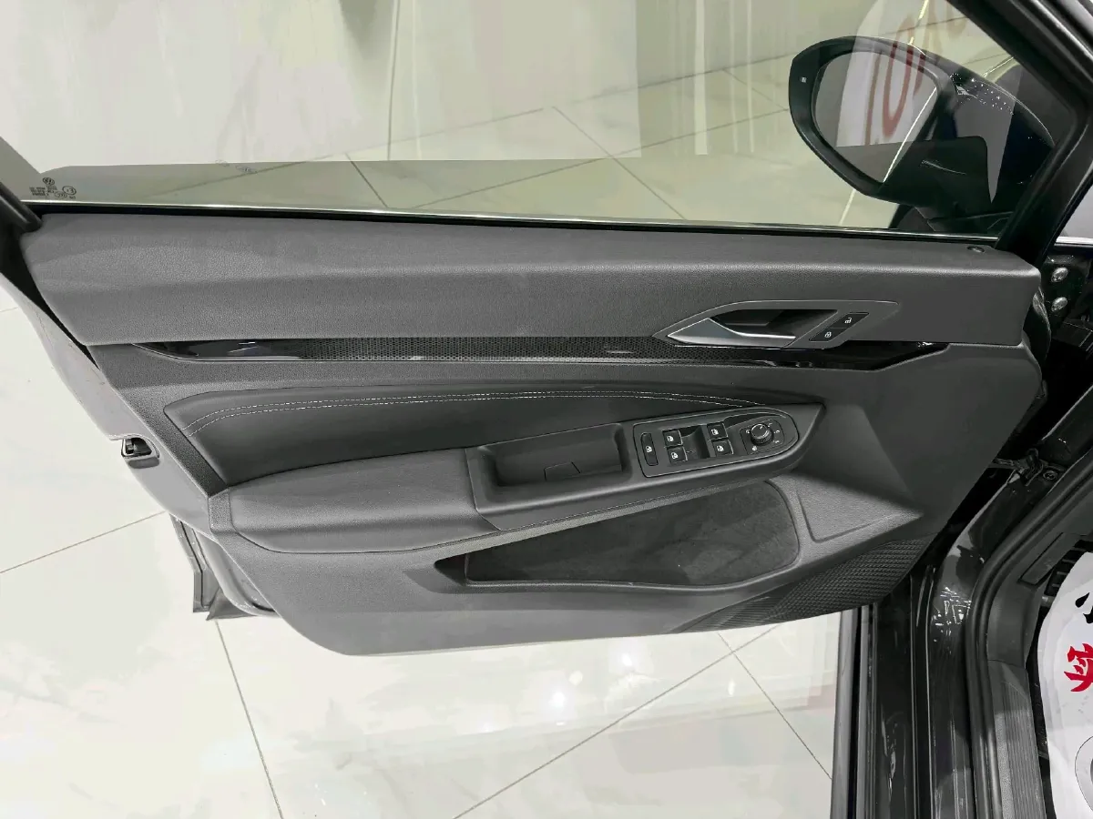 2021 Volkswagen Golf 1.4T 150HP L4 7DCT,autocango,china used car exporter,china ev exporter,chinese used car exporter,chinese used ev exporter