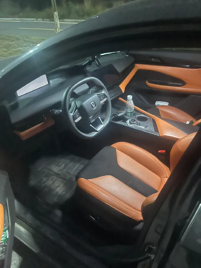 2024 ChangAn UNI-V 1.5T 188HP L4 7DCT,autocango,china used car exporter,china ev exporter,chinese used car exporter,chinese used ev exporter