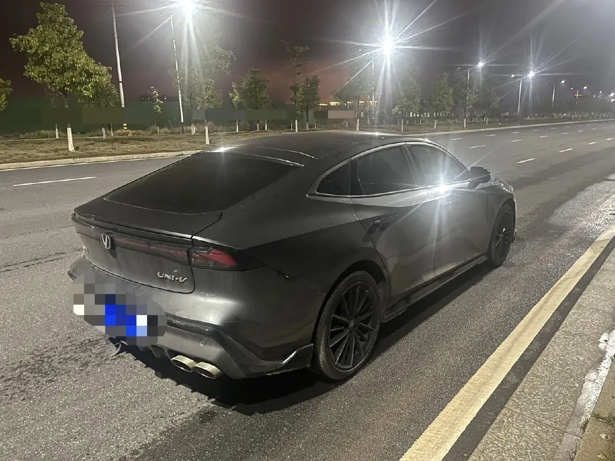 2024 ChangAn UNI-V 1.5T 188HP L4 7DCT,autocango,china used car exporter,china ev exporter,chinese used car exporter,chinese used ev exporter