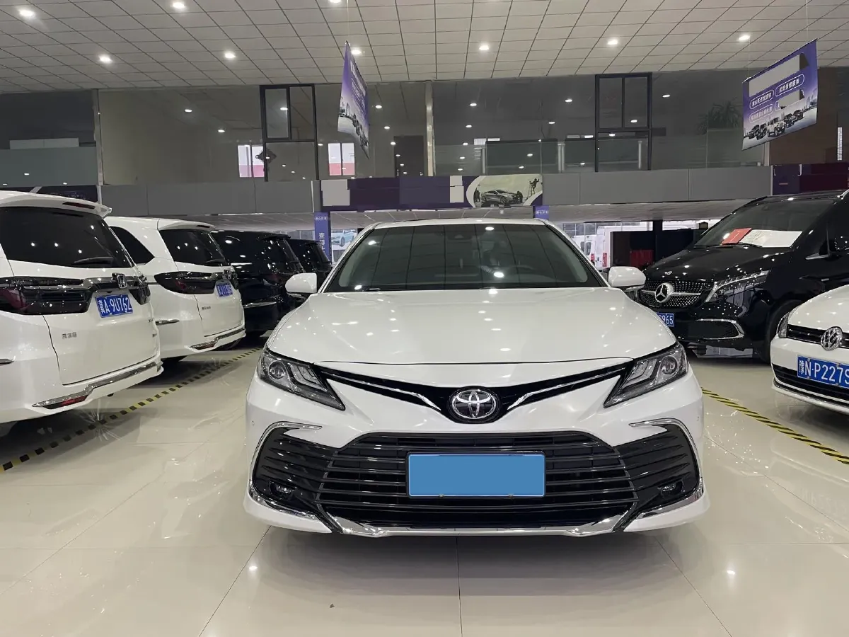 2023 Toyota Camry 2.0L 177HP L4 CVT,autocango,china used car exporter,china ev exporter,chinese used car exporter,chinese used ev exporter