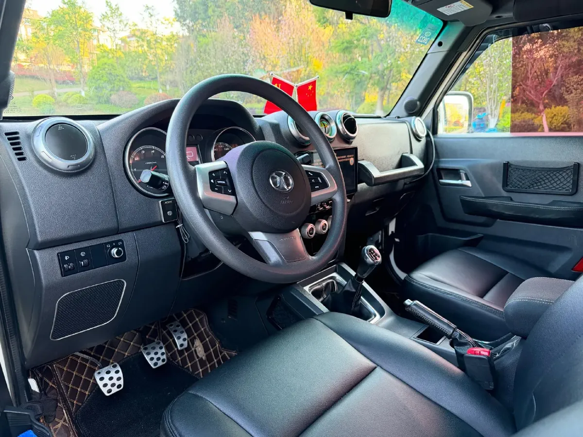 2016 Beijing BJ40 2.0T 204HP L4 5MT,autocango,china used car exporter,china ev exporter,chinese used car exporter,chinese used ev exporter