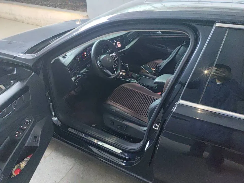 2022 Xpeng P7 BEV 60.2KWH,autocango,china used car exporter,china ev exporter,chinese used car exporter,chinese used ev exporter