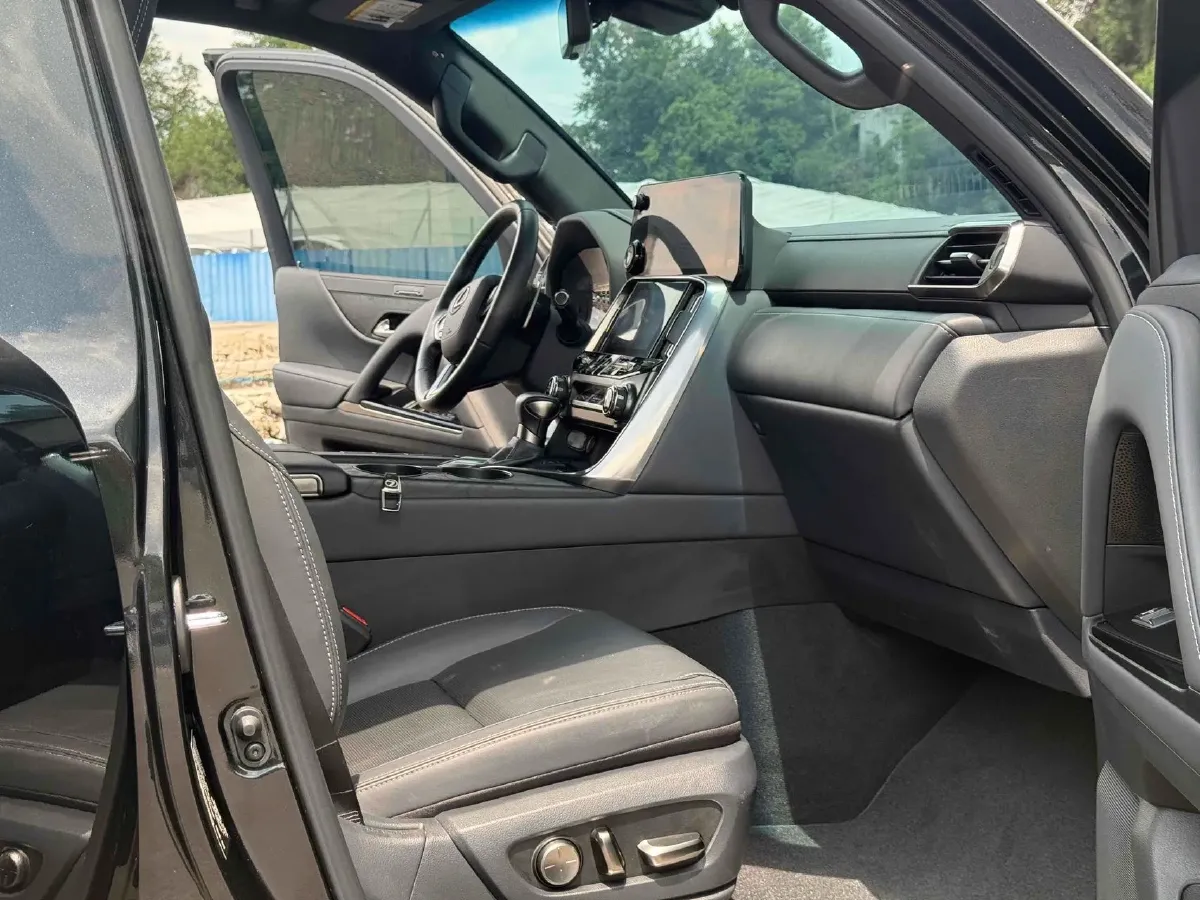 2022 Lexus UX 2.0L 146HP L4 E-CVT Hybrid,autocango,china used car exporter,china ev exporter,chinese used car exporter,chinese used ev exporter